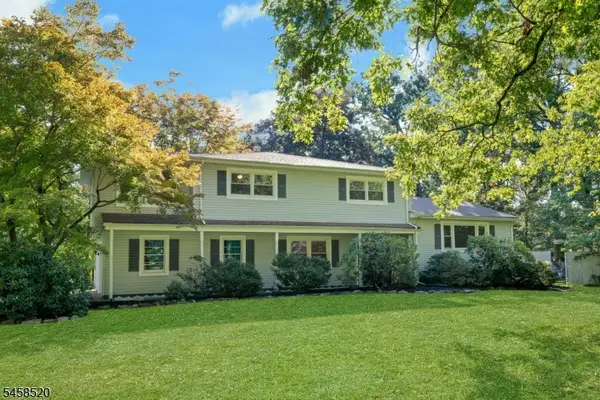 15 Camelot Way, Parsippany-Troy Hills Twp., NJ 07054