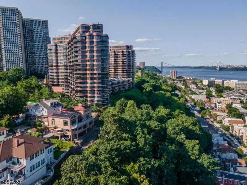 2 Lafayette Ave #2, Cliffside Park, NJ 07010 - #3
