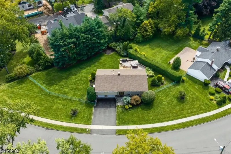 45 Michael Dr, Westfield, NJ 07090 - #3