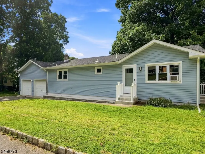 26 Kynor Ave, Hopatcong, NJ 07874 - #1