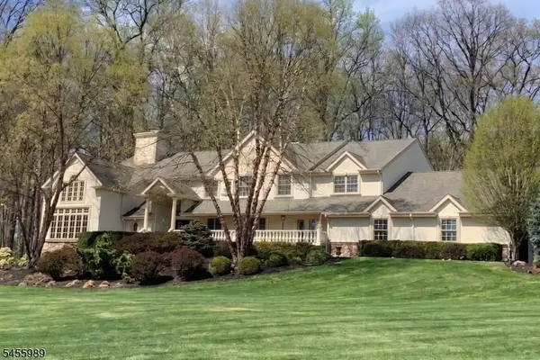 6 Hickory Dr, Chester Twp., NJ 07930