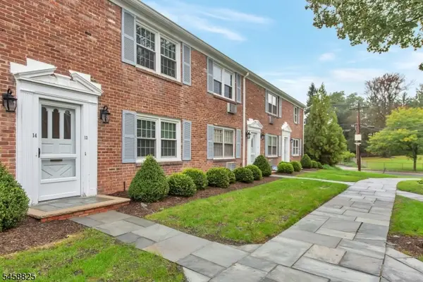 68-86 New England Ave #13, Summit City, NJ 07901