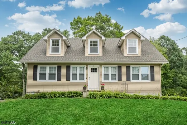 2 Glen Ave, Mount Olive Twp., NJ 07828