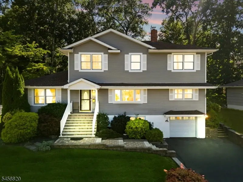 172 Rafkind Rd, Bloomingdale, NJ 07403 - #1