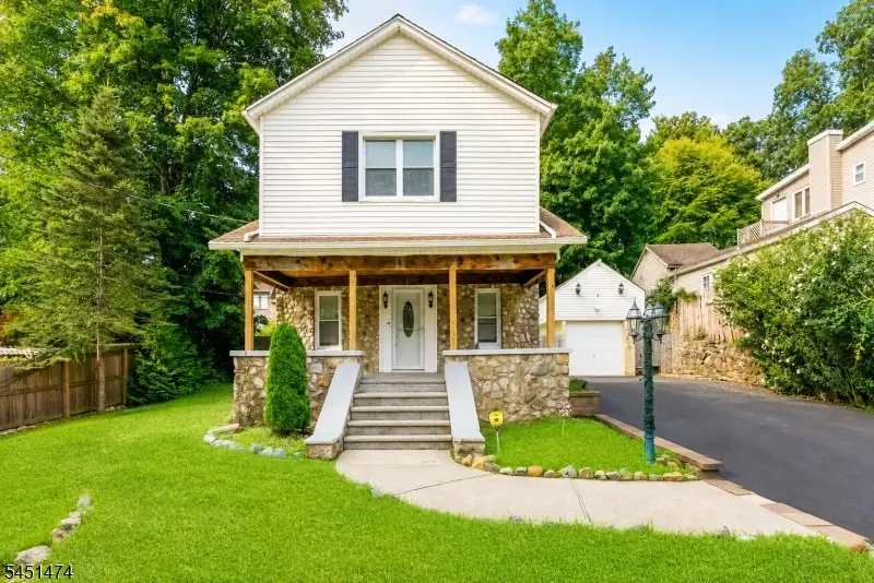 20 Shawnee Rd, Hopatcong, NJ 07843 - #1