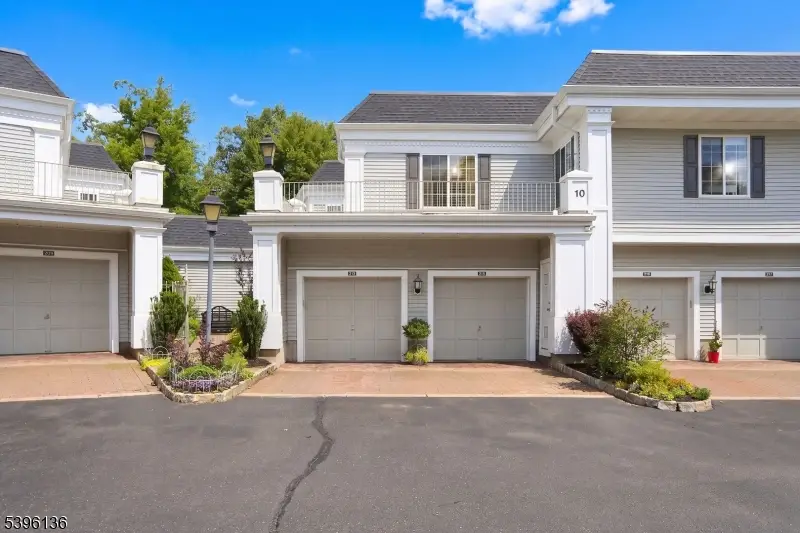 215 Riveredge Dr, Chatham, NJ 07928 - #2