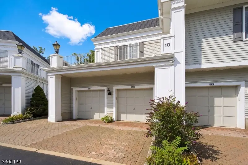 215 Riveredge Dr, Chatham, NJ 07928 - #3