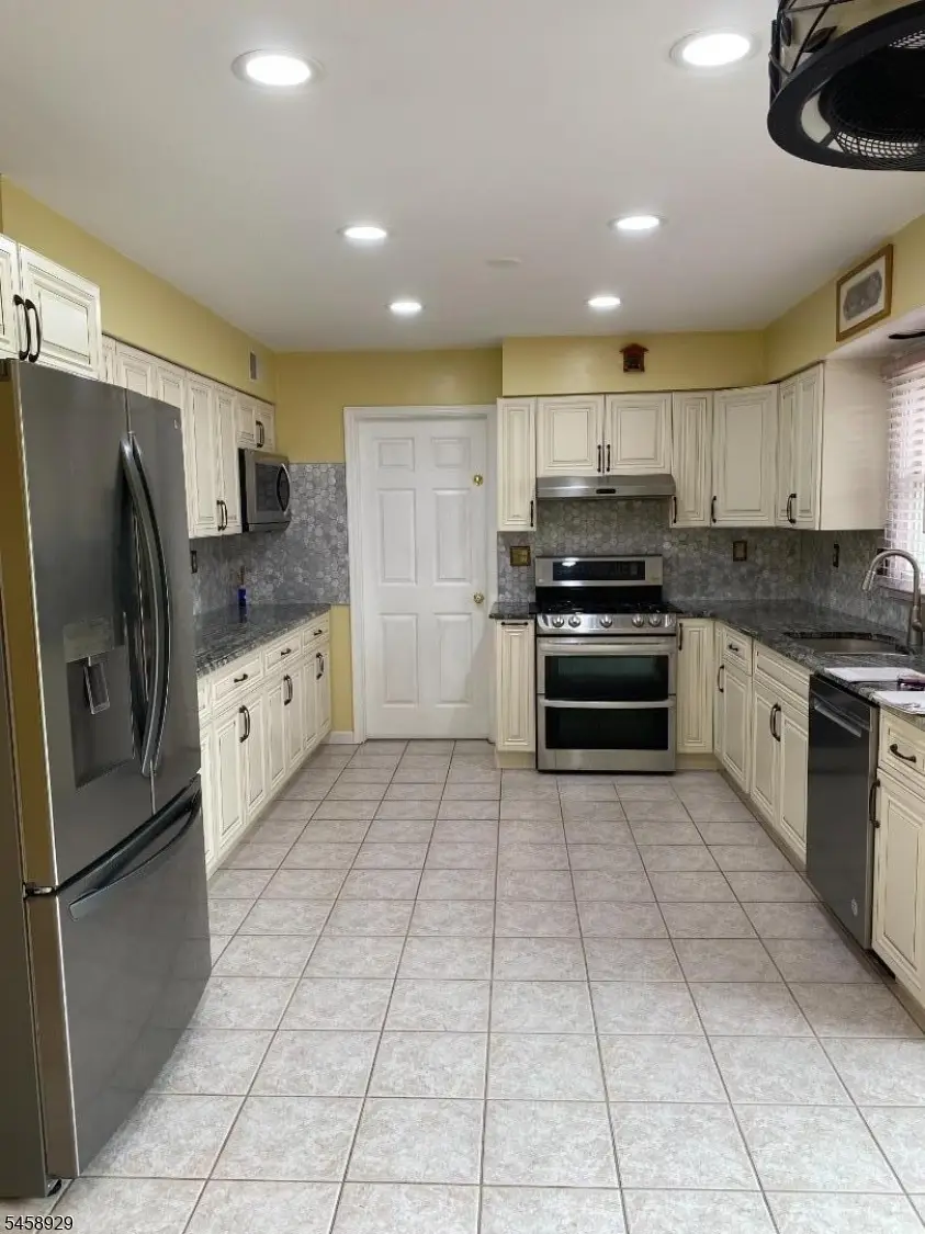 10 Warrior Way, Parsippany Troy Hills, NJ 07054 - #3