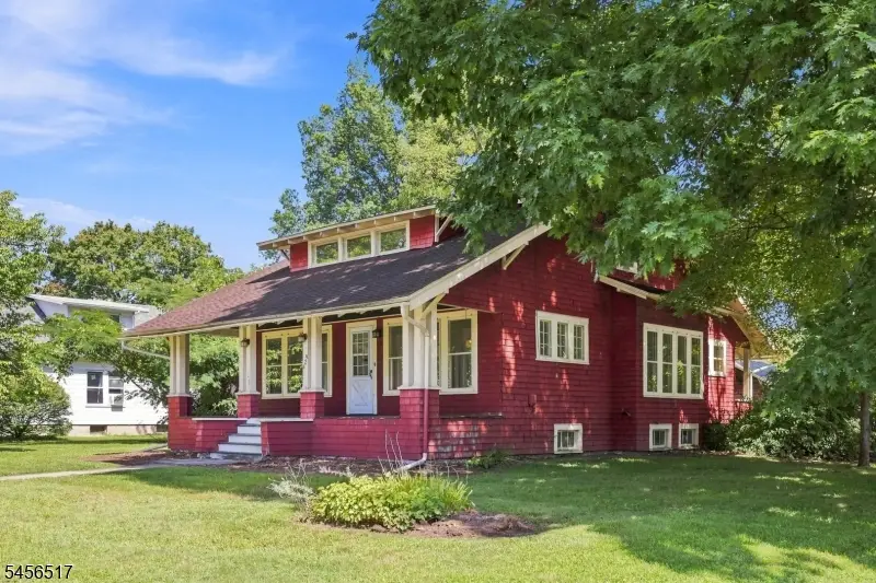 429 Greenwich St, Belvidere, NJ 07823 - #2