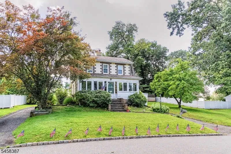 137 Mckinley Ave, East Hanover, NJ 07936 - #2