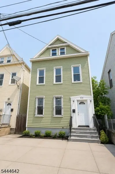 444 S 19th St, Newark City, NJ 07103