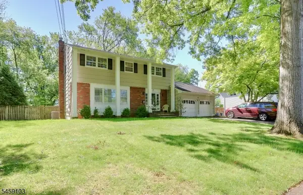 93 Summit Ct, Westfield Town, NJ 07090