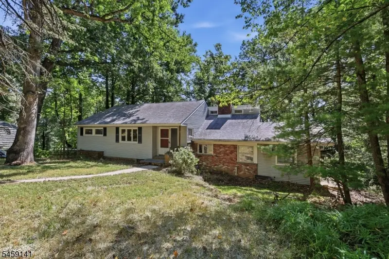 505 Long Hill Rd, Gillette, NJ 07933 - #2