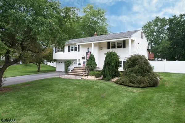 26 Curtis Dr, Lincoln Park Boro, NJ 07035