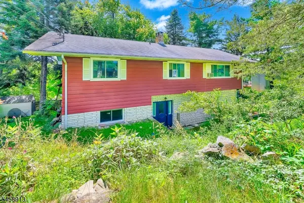 6 Barberry St, Vernon Twp., NJ 07418