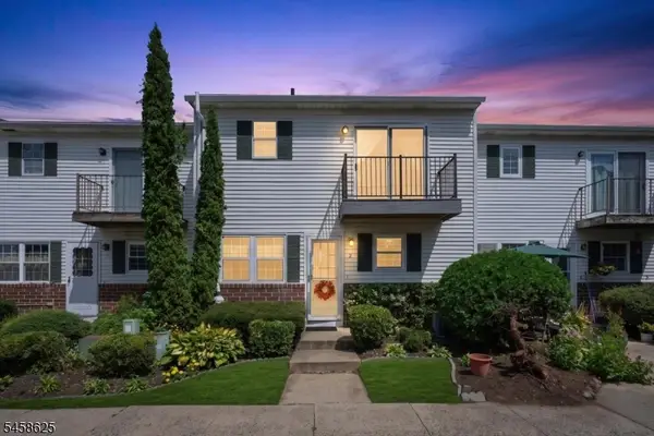 2 King James Ct, Scotch Plains Twp., NJ 07076