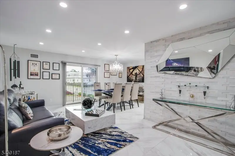 825 Riverside Ave #B202, Lyndhurst, NJ 07071 - #1