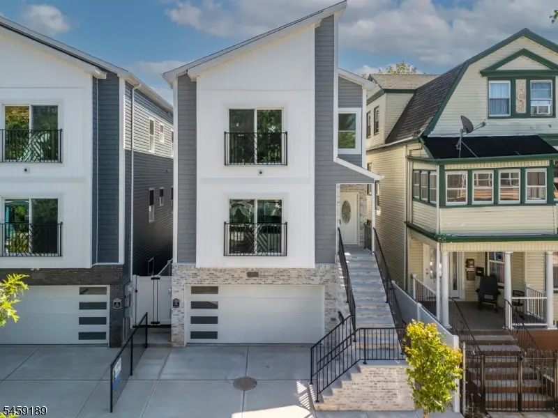 194 Amherst St, East Orange, NJ 07018 - #1