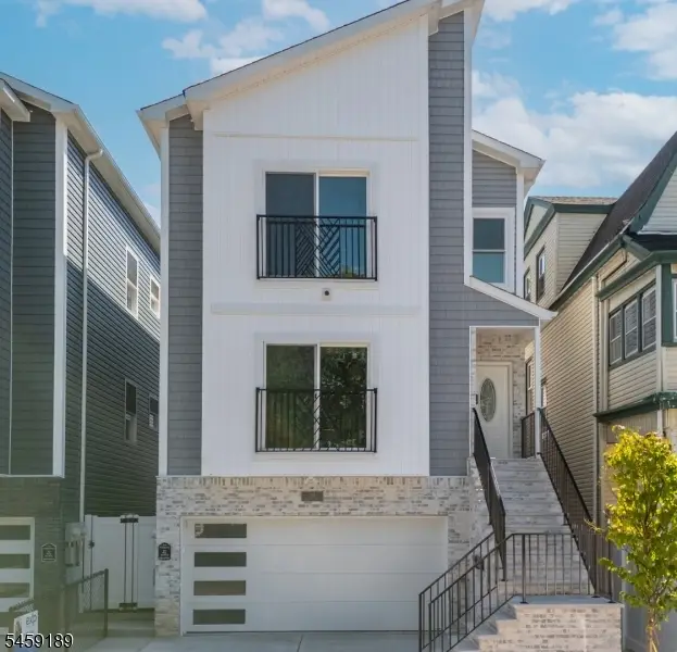 194 Amherst St, East Orange, NJ 07018 - #2