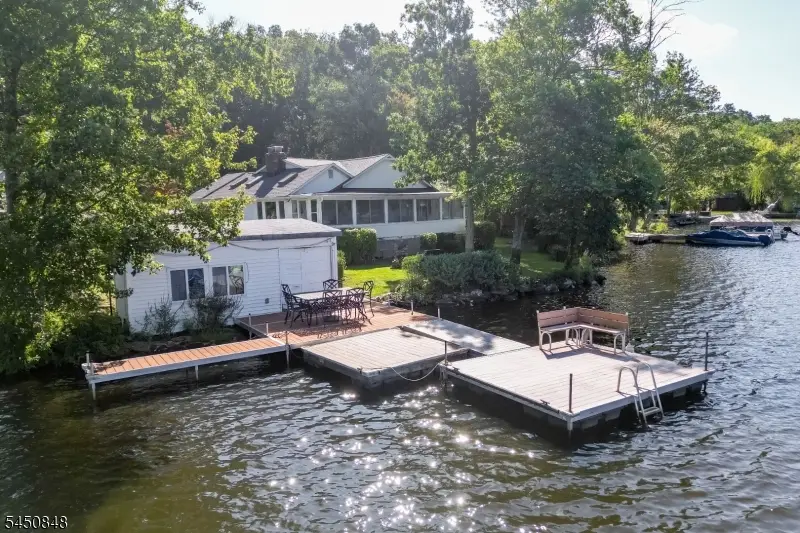 25 Cottage Ave, Frankford, NJ 07860 - #1