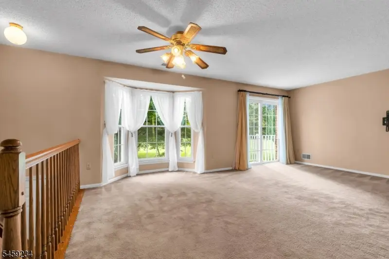 709 Dunn Cir, Bradley Gardens, NJ 08807 - #3