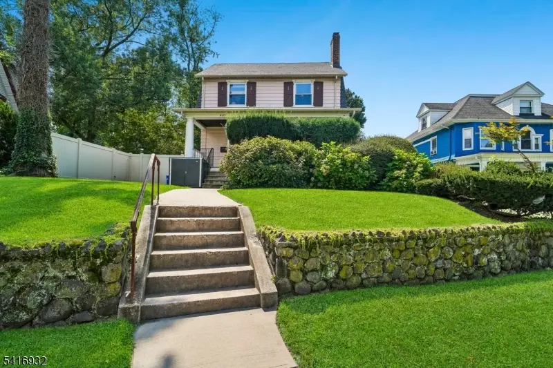 621 Springdale Ave, East Orange, NJ 07017 - #1