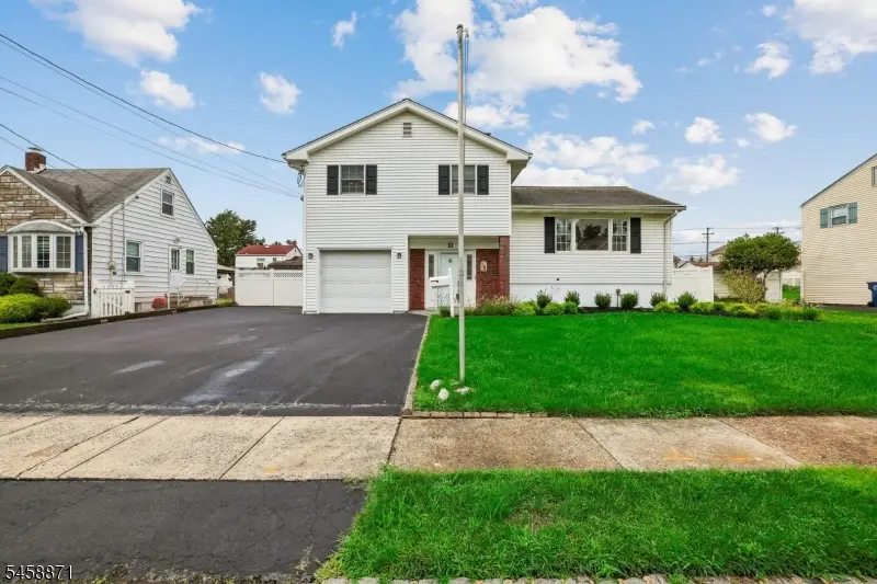11 Suburban Rd, Clark, NJ 07066 - #1