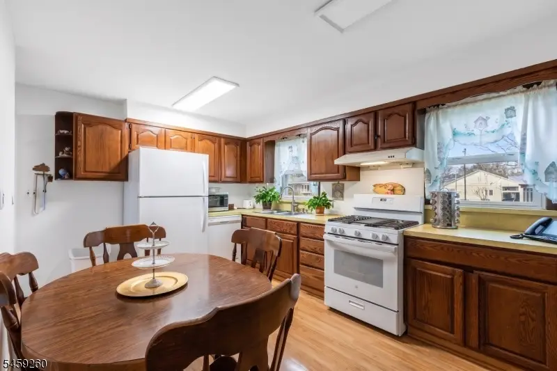 1356 Lambert St, Rahway, NJ 07065 - #3