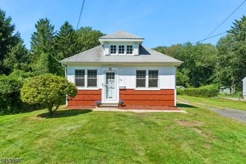 327 Saint Cloud Ave, West Orange, NJ 07052 - #1