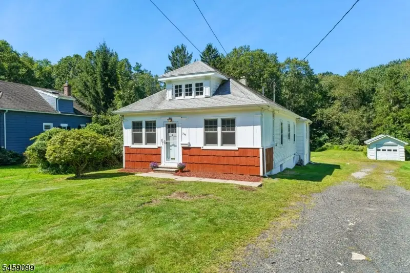 327 Saint Cloud Ave, West Orange, NJ 07052 - #2