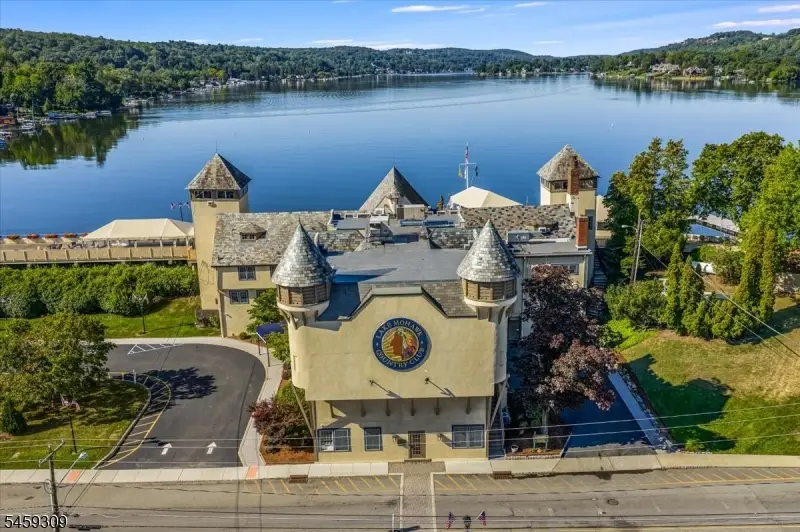25 Laurel Ter, Lake Mohawk, NJ 07871 - #2