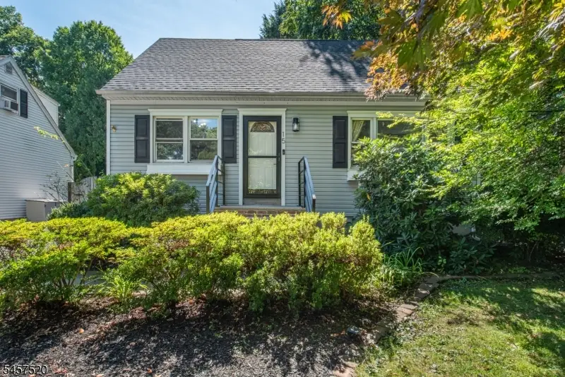15 Mayne Ave, Byram Center, NJ 07874 - #2