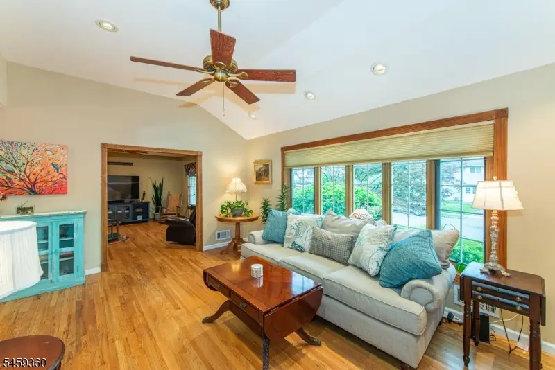 18 Kadel Dr, Succasunna, NJ 07876 - #3