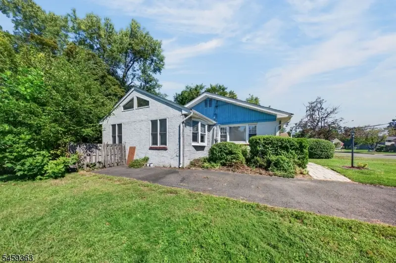5 Lydecker Pl, Middlesex, NJ 08846 - #2