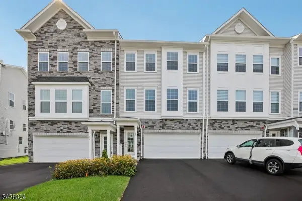 69 Eastwood Ter, East Hanover Twp., NJ 07936