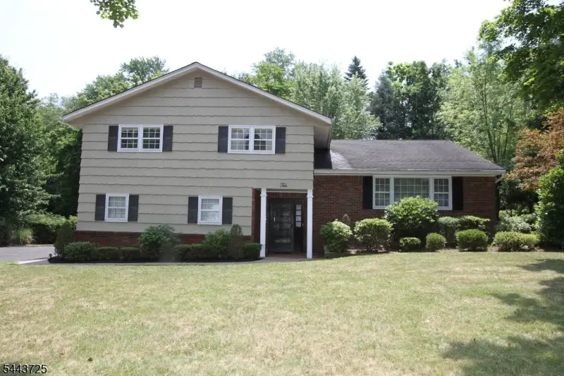 10 Bayberry Dr, Montvale, NJ 07645 - #1
