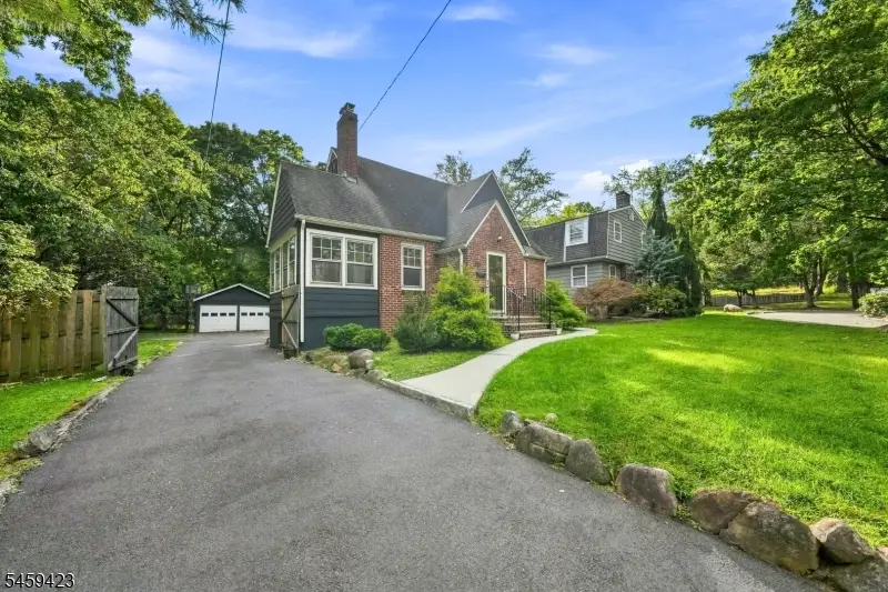 724 Eagle Rock Ave, Pleasantdale, NJ 07052 - #2