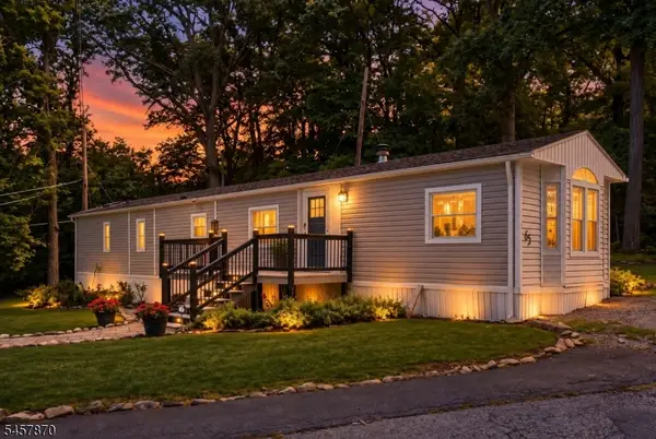 65 Sherwood Park, Washington Twp., NJ 07853