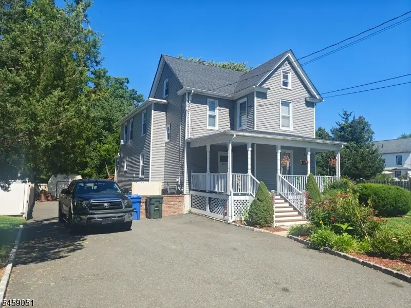 616 Center St, Dunellen, NJ 08812 - #2