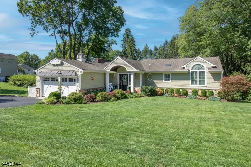 3 Prospect St, Peapack And Gladstone, NJ 07977 - #1
