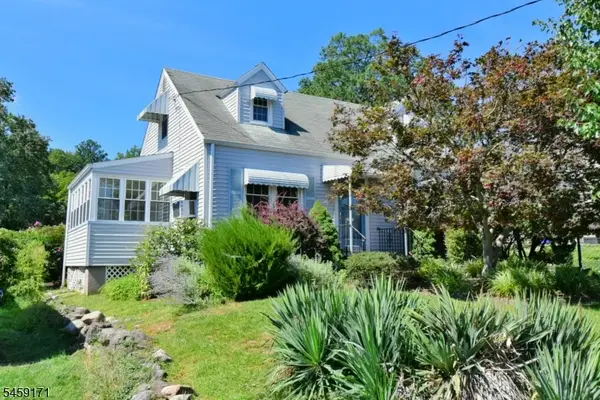 12 Woodside Ave, Hawthorne Boro, NJ 07506