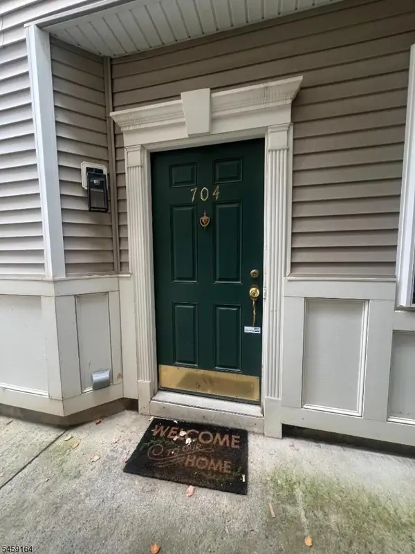 704 Donato Cir, Scotch Plains Twp., NJ 07076