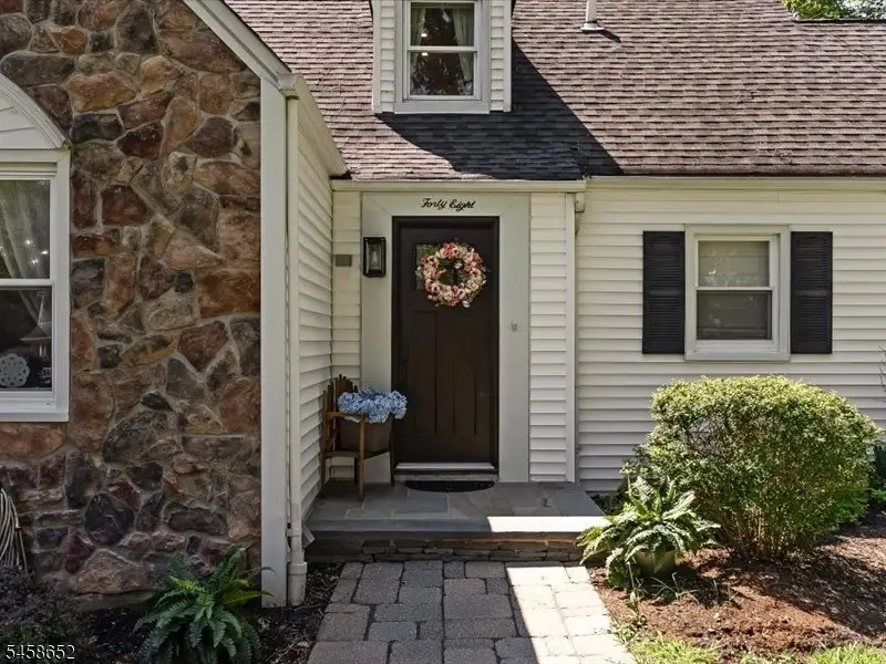 48 Lakeview Dr, Morris Plains, NJ 07950 - #3