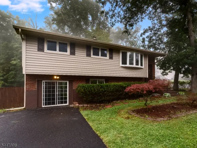 1 Oklahoma Trl, Hopatcong, NJ 07843 - #1