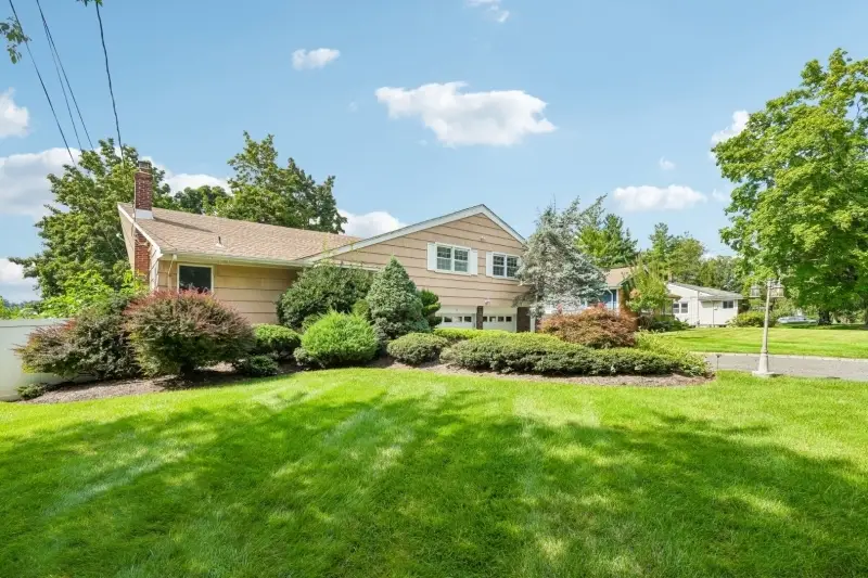 3 Wedgewood Dr, West Orange, NJ 07052 - #2