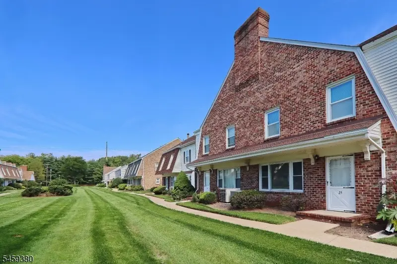 25 Tisbury Ct, Scotch Plains, NJ 07076 - #3