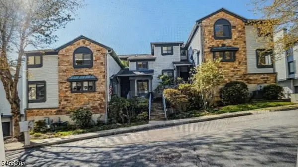102 Overlook Dr, Independence Twp., NJ 07840