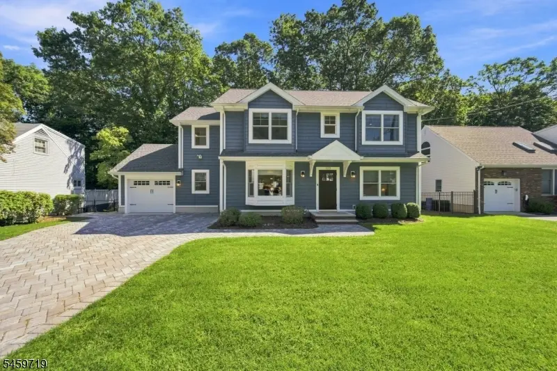 122 Spruce St, Midland Park, NJ 07432 - #1