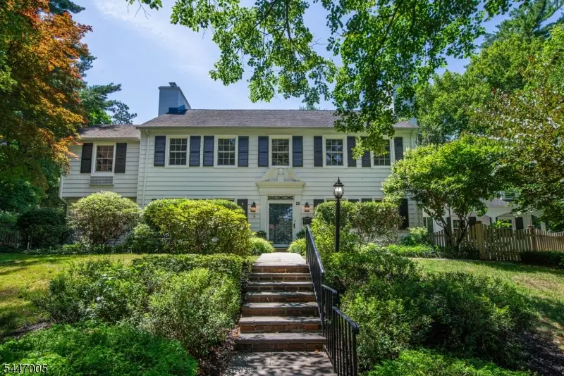 25 West Rd, Short Hills, NJ 07078 - #1