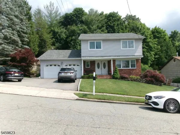 12 Wolfe Dr, Wanaque Boro, NJ 07465